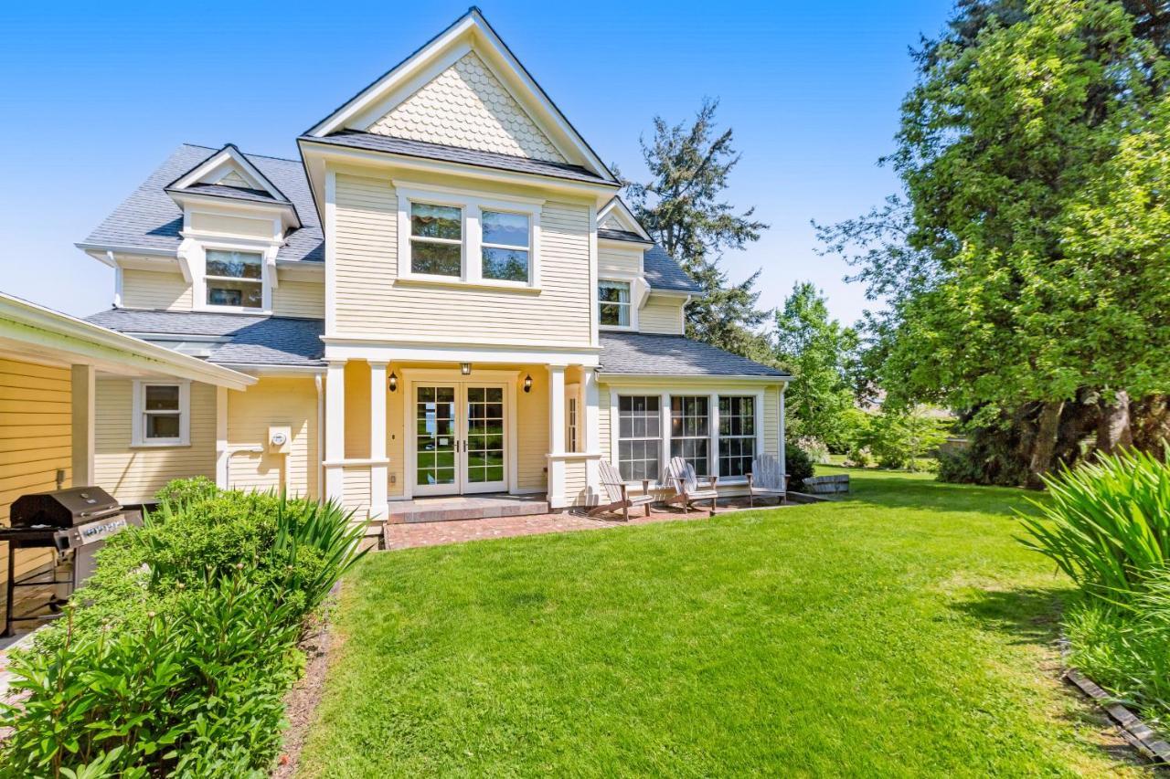 Marty'S Place Langley Εξωτερικό φωτογραφία