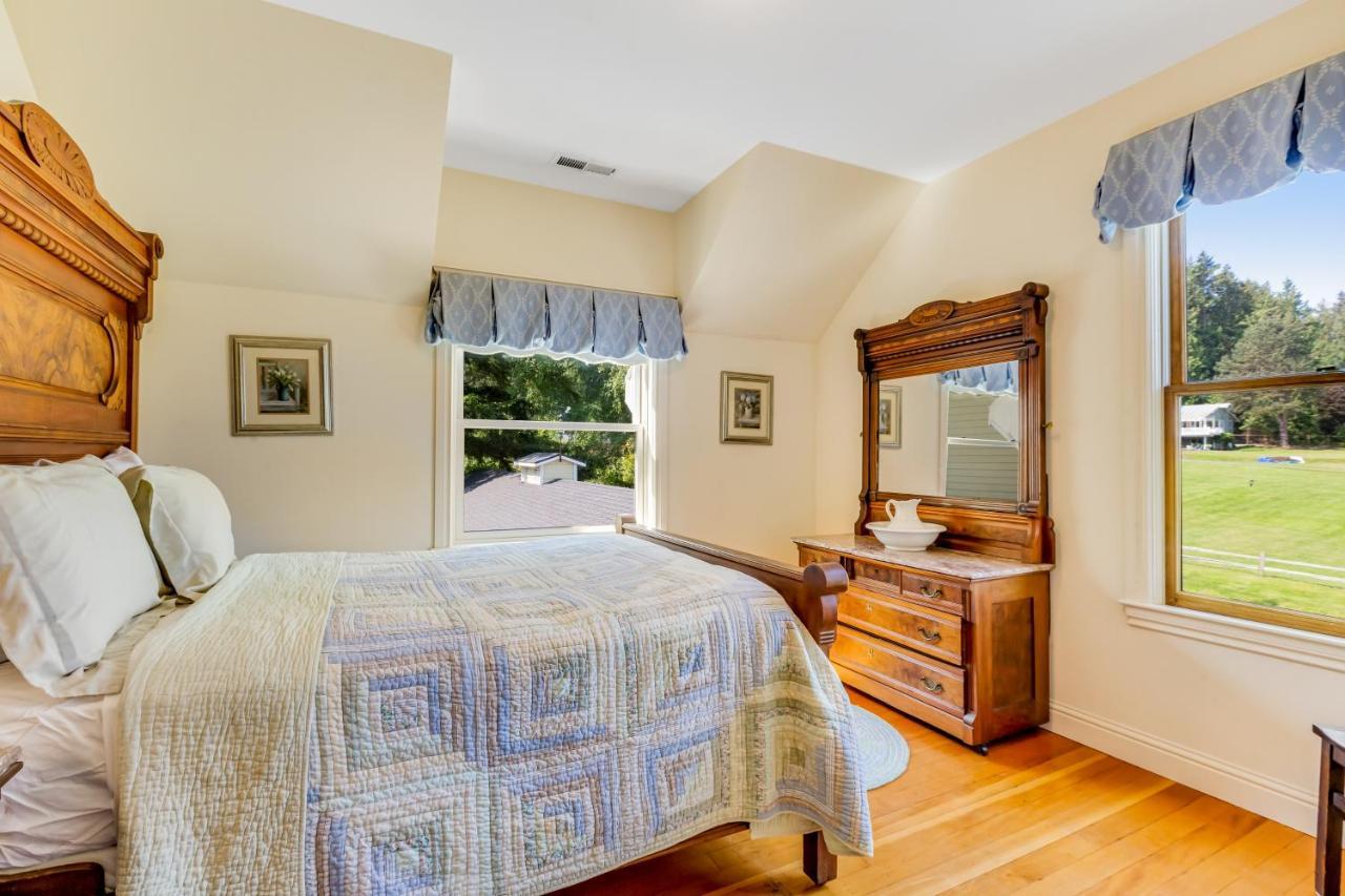 Marty'S Place Langley Εξωτερικό φωτογραφία