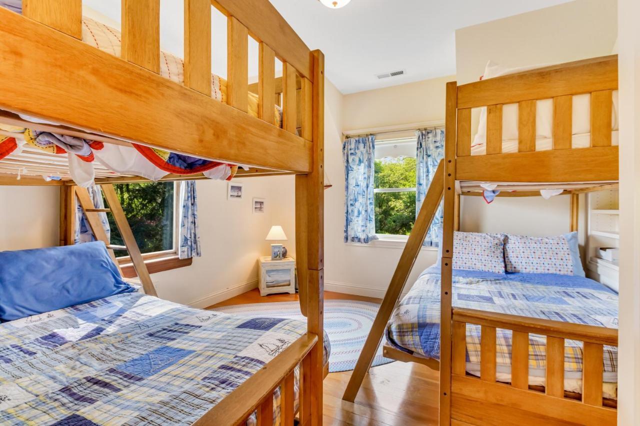 Marty'S Place Langley Εξωτερικό φωτογραφία