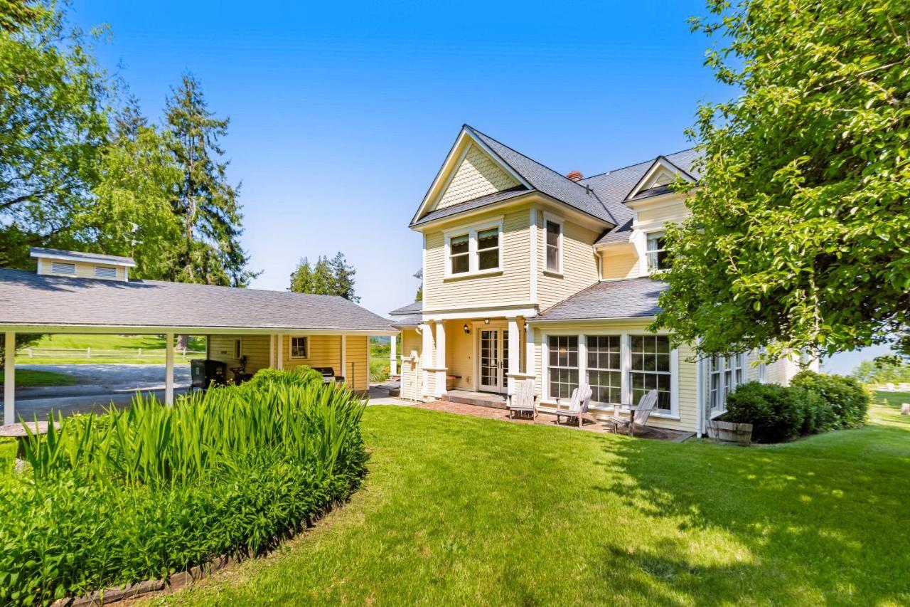Marty'S Place Langley Εξωτερικό φωτογραφία