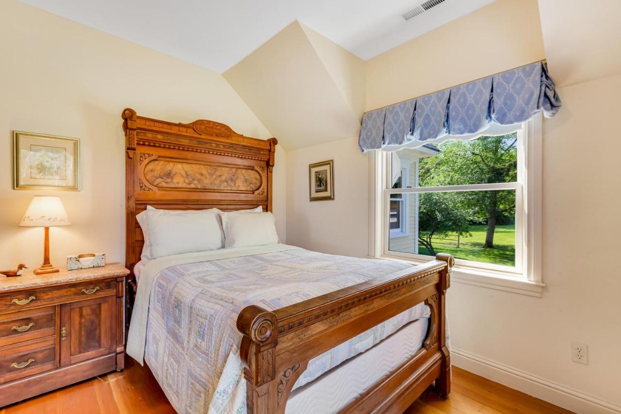 Marty'S Place Langley Εξωτερικό φωτογραφία